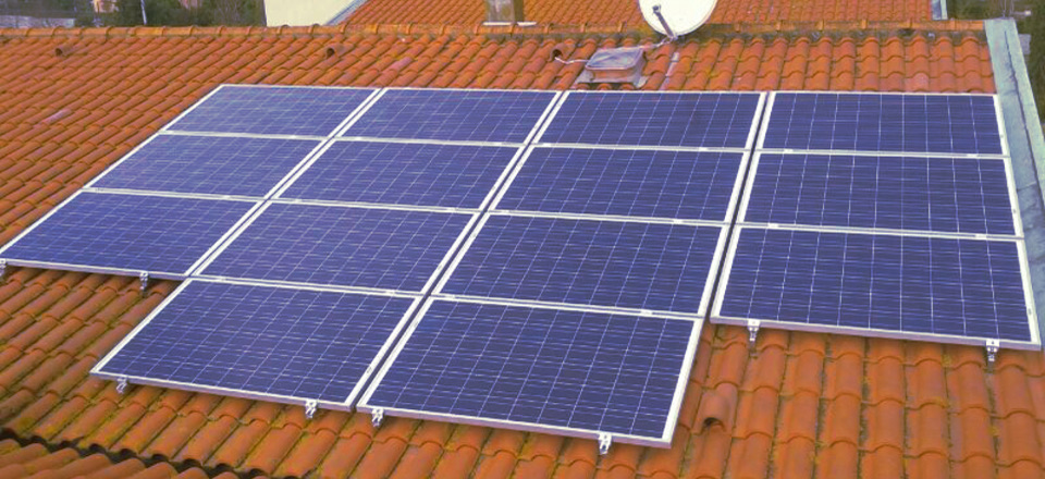 Impianto fotovoltaico su tetto-1